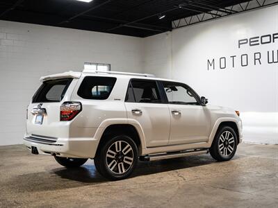 2021 Toyota 4Runner Limited   - Photo 10 - Peoria, IL 61615