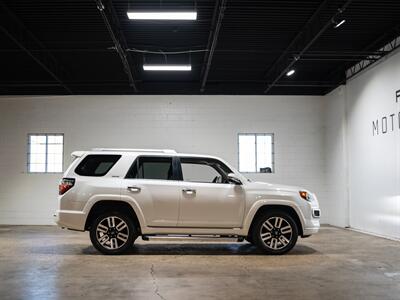 2021 Toyota 4Runner Limited   - Photo 9 - Peoria, IL 61615