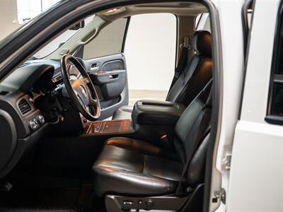 2013 Chevrolet Suburban LTZ   - Photo 24 - Peoria, IL 61615