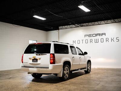 2013 Chevrolet Suburban LTZ   - Photo 8 - Peoria, IL 61615