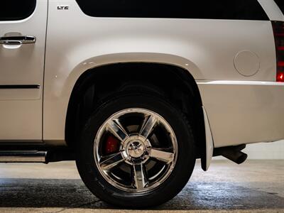 2013 Chevrolet Suburban LTZ   - Photo 15 - Peoria, IL 61615