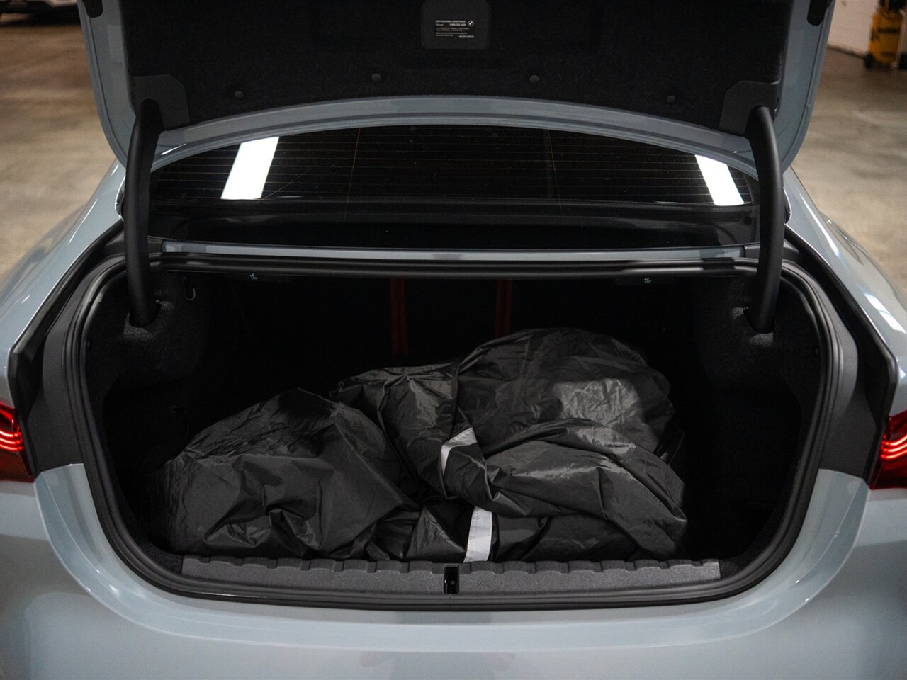 2025 BMW M4 Competition xDrive   - Photo 6 - Peoria, IL 61615