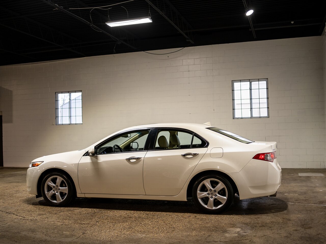 2010 Acura TSX - Photo 9 - Peoria, IL 61615
