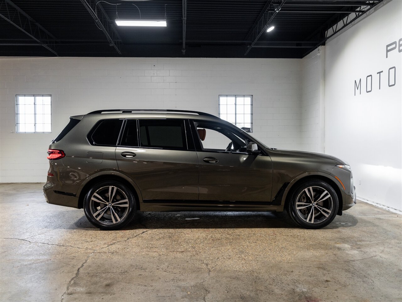 2024 BMW X7 xDrive40i - Photo 9 - Peoria, IL 61615