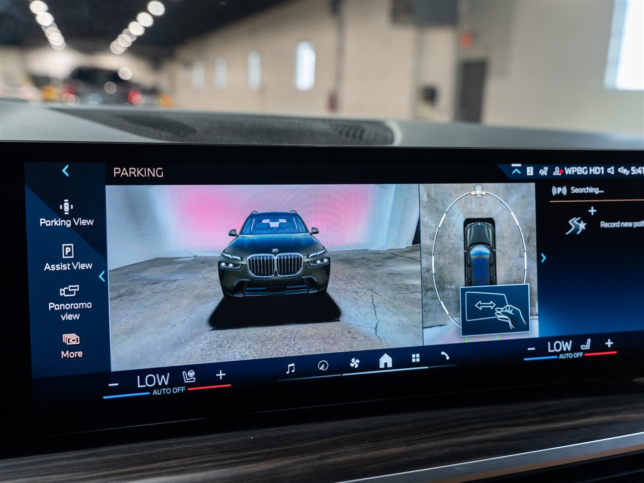 2024 BMW X7 xDrive40i - Photo 32 - Peoria, IL 61615