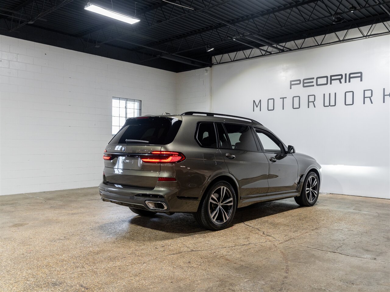 2024 BMW X7 xDrive40i - Photo 7 - Peoria, IL 61615