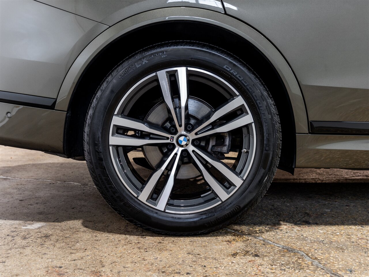 2024 BMW X7 xDrive40i - Photo 10 - Peoria, IL 61615