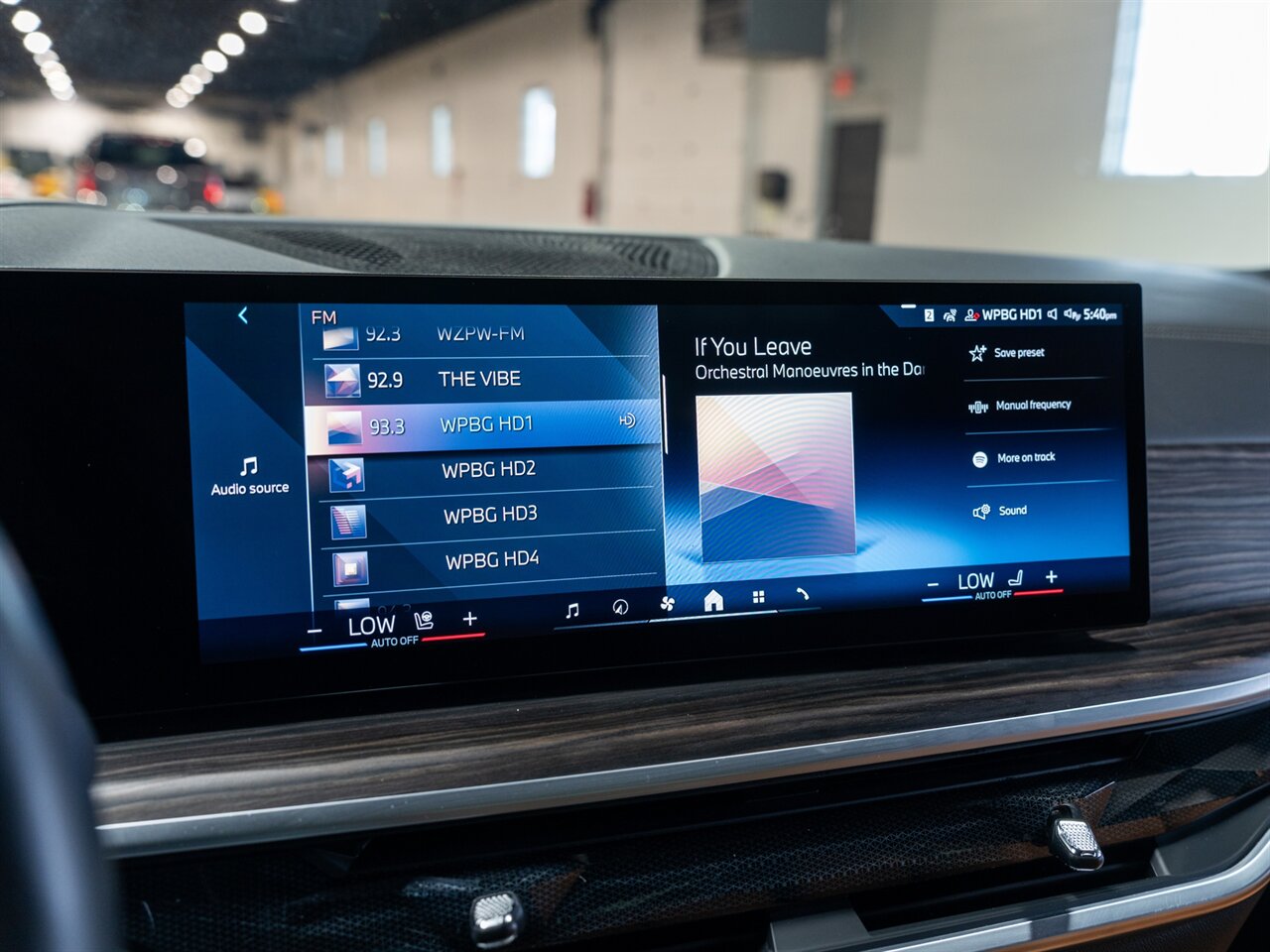 2024 BMW X7 xDrive40i - Photo 24 - Peoria, IL 61615