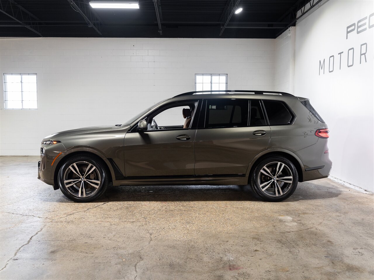 2024 BMW X7 xDrive40i - Photo 4 - Peoria, IL 61615