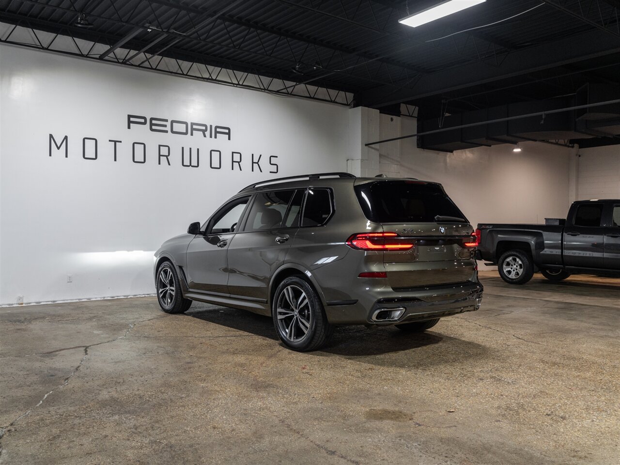 2024 BMW X7 xDrive40i - Photo 5 - Peoria, IL 61615