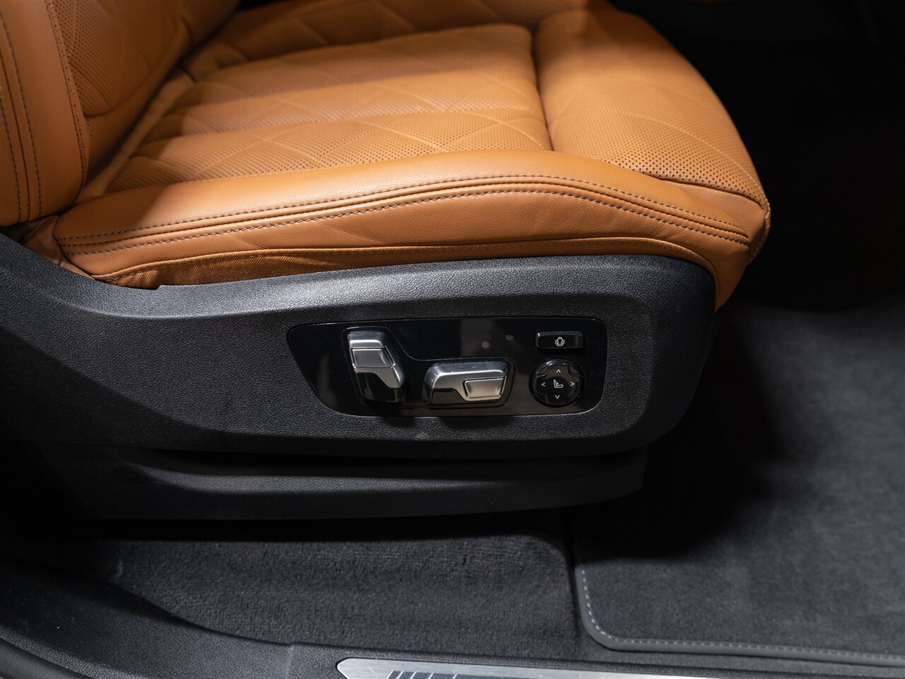 2024 BMW X7 xDrive40i - Photo 21 - Peoria, IL 61615