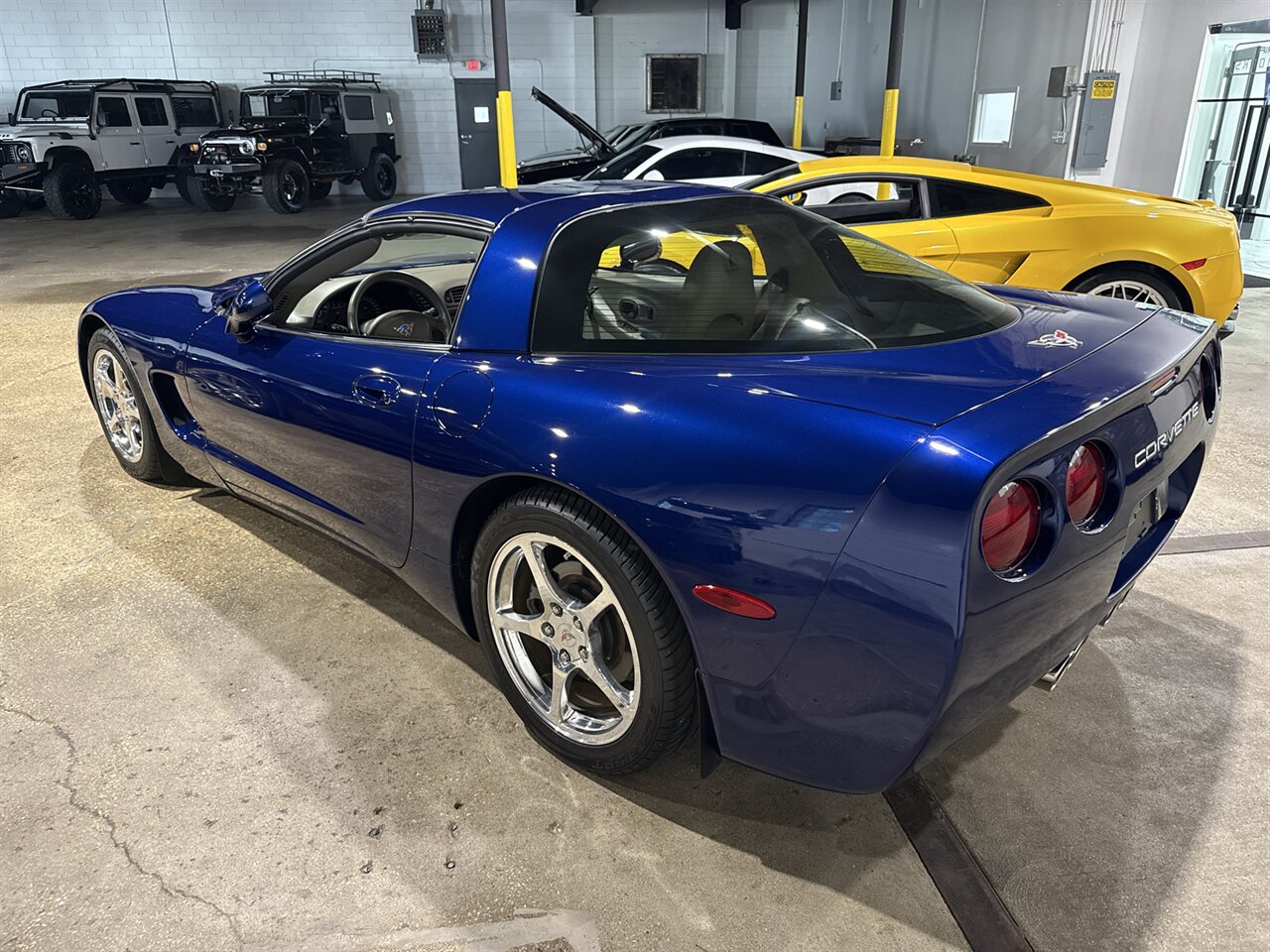 2004 Chevrolet Corvette Commemorative Edition   - Photo 3 - Peoria, IL 61615