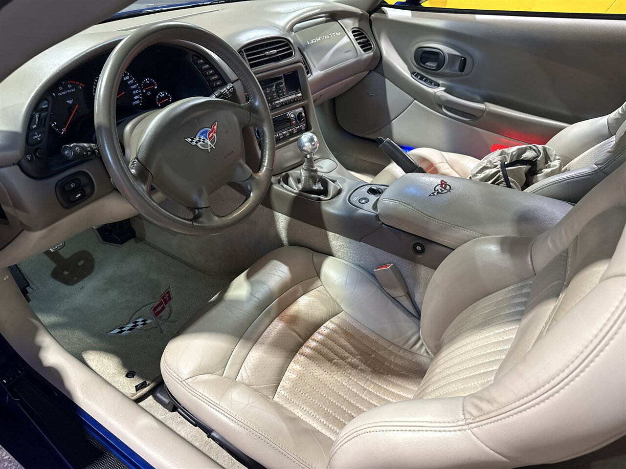 2004 Chevrolet Corvette Commemorative Edition   - Photo 4 - Peoria, IL 61615
