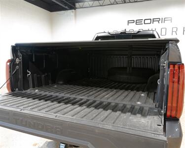 2022 Toyota Tundra SR5   - Photo 26 - Peoria, IL 61615