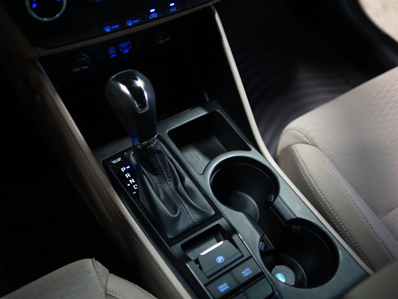 2019 Hyundai TUCSON SE - Photo 24 - Peoria, IL 61615