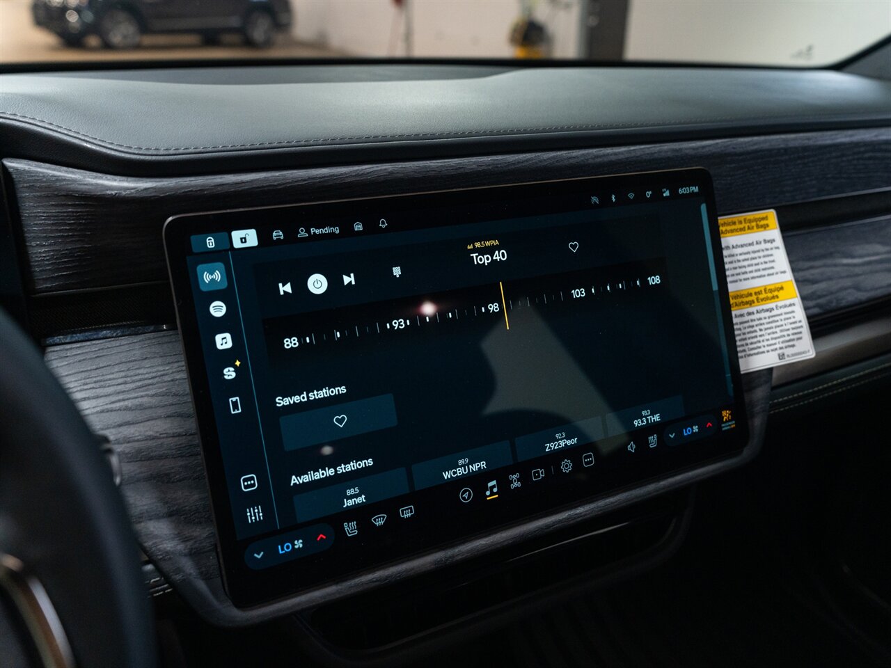 2022 Rivian R1S Launch Edition - Photo 21 - Peoria, IL 61615
