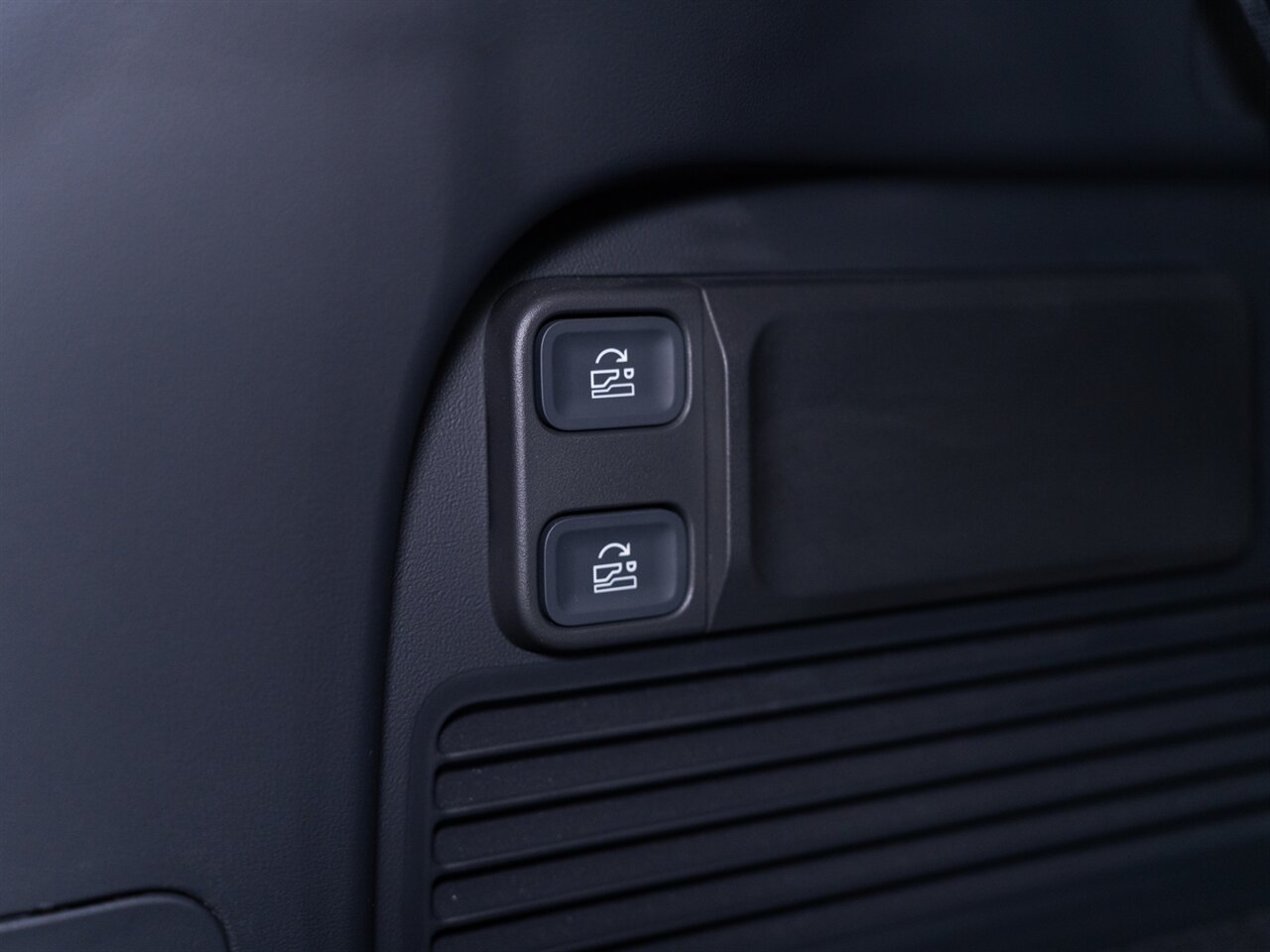 2022 Rivian R1S Launch Edition - Photo 41 - Peoria, IL 61615