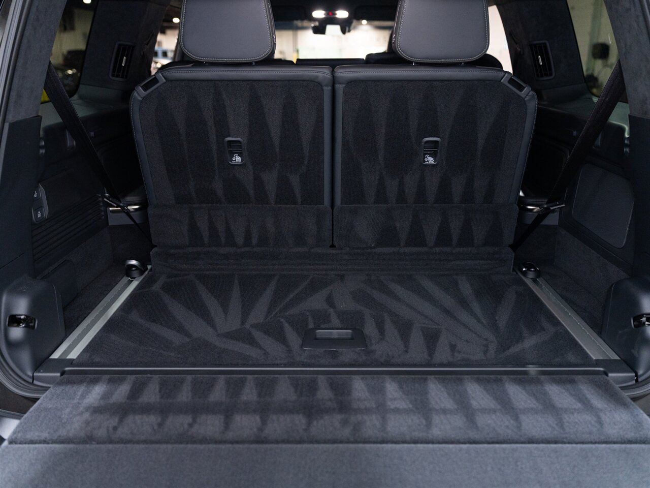 2022 Rivian R1S Launch Edition - Photo 17 - Peoria, IL 61615