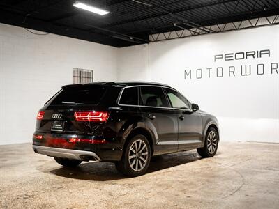 2019 Audi Q7 quattro Premium 55 TFSI   - Photo 8 - Peoria, IL 61615