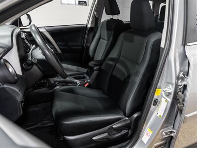 2018 Toyota RAV4 LE   - Photo 21 - Peoria, IL 61615
