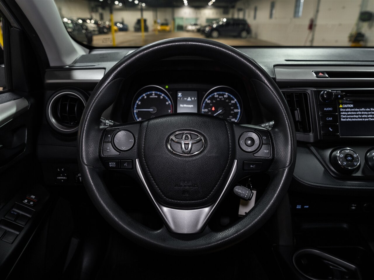2018 Toyota RAV4 LE   - Photo 18 - Peoria, IL 61615