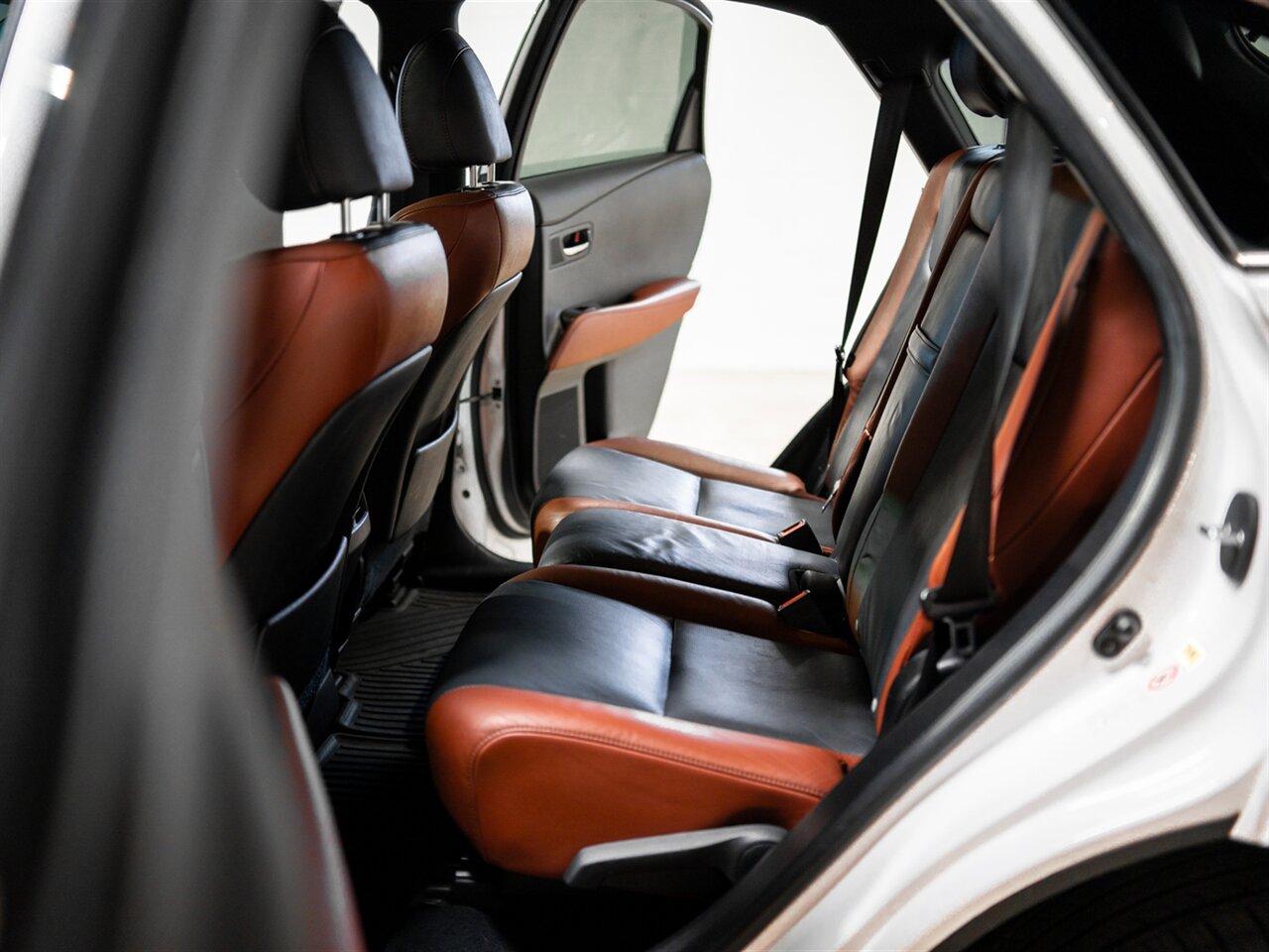 2015 Lexus RX 350 F SPORT - Photo 32 - Peoria, IL 61615