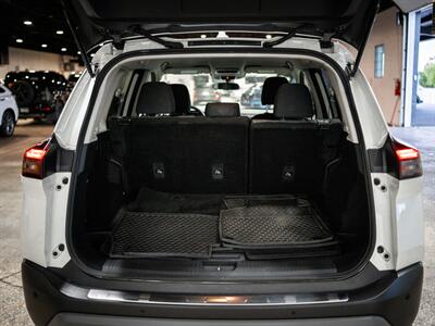 2021 Nissan Rogue SV   - Photo 20 - Peoria, IL 61615