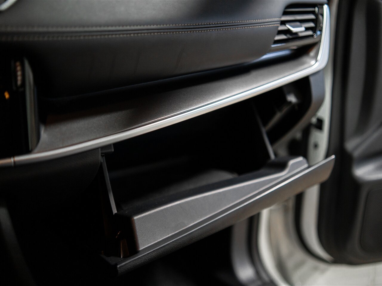 2021 Nissan Rogue SV   - Photo 36 - Peoria, IL 61615