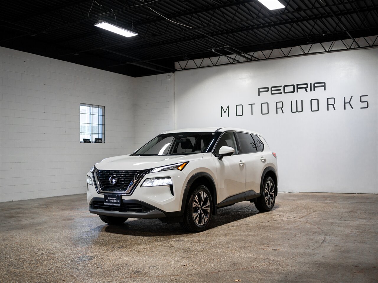 2021 Nissan Rogue SV   - Photo 4 - Peoria, IL 61615
