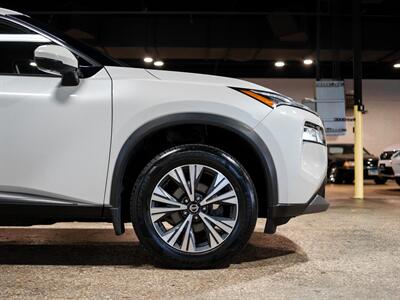 2021 Nissan Rogue SV   - Photo 14 - Peoria, IL 61615