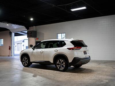 2021 Nissan Rogue SV   - Photo 6 - Peoria, IL 61615