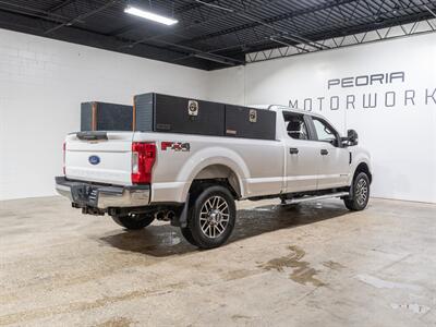 2019 Ford F-350 Super Duty XL   - Photo 10 - Peoria, IL 61615