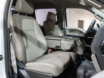 2019 Ford F-350 Super Duty XL   - Photo 22 - Peoria, IL 61615