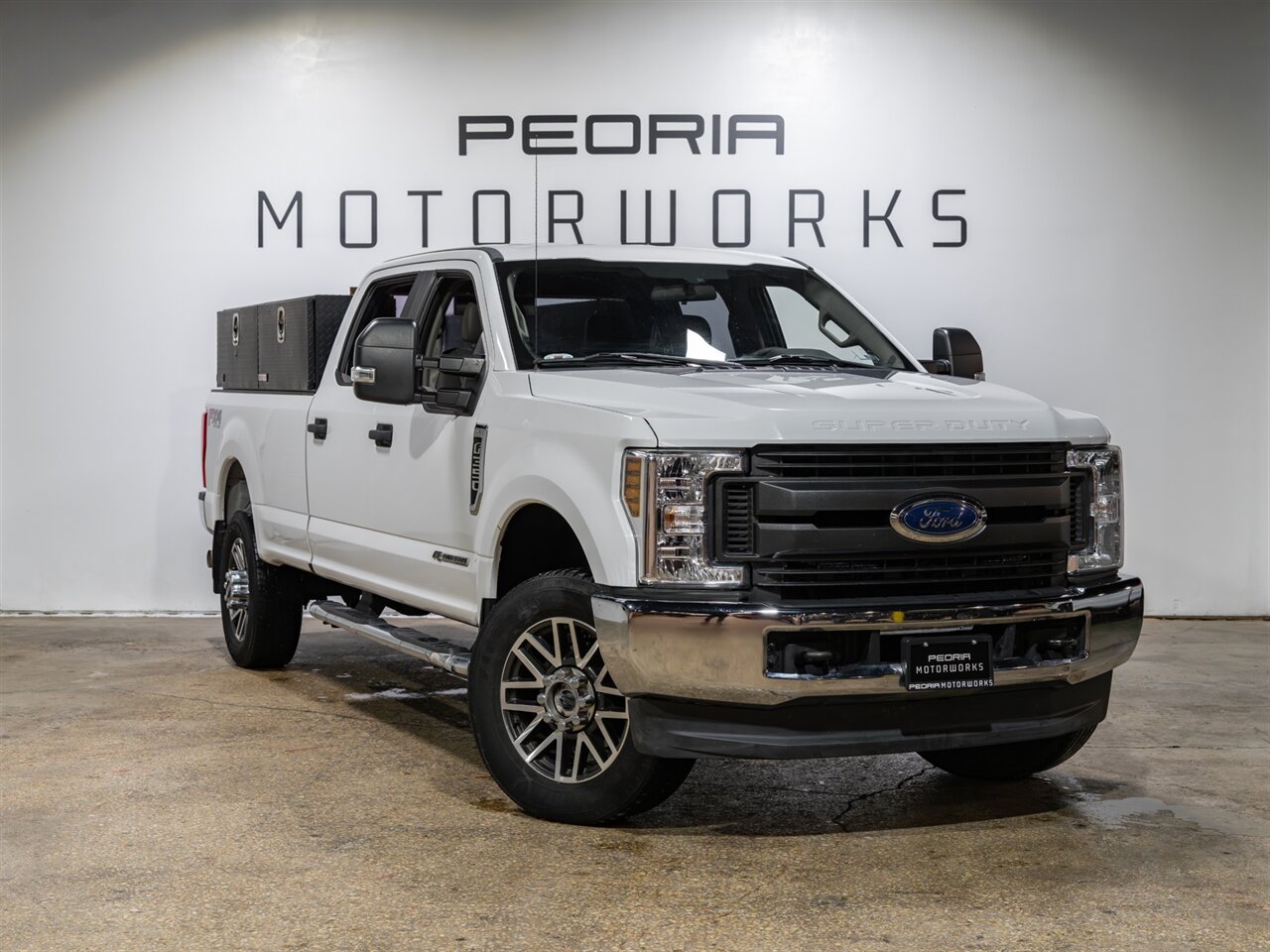 2019 Ford F-350 Super Duty XL   - Photo 1 - Peoria, IL 61615