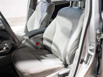 2011 Toyota Prius Three   - Photo 33 - Peoria, IL 61615