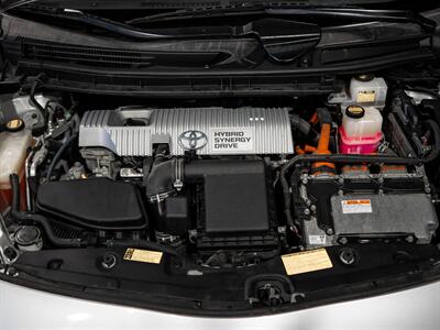 2011 Toyota Prius Three   - Photo 18 - Peoria, IL 61615