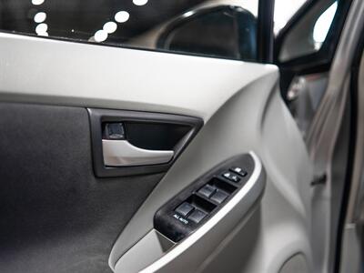 2011 Toyota Prius Three   - Photo 42 - Peoria, IL 61615