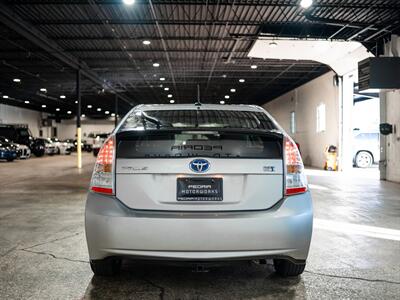 2011 Toyota Prius Three   - Photo 8 - Peoria, IL 61615