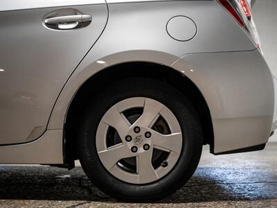 2011 Toyota Prius Three   - Photo 15 - Peoria, IL 61615