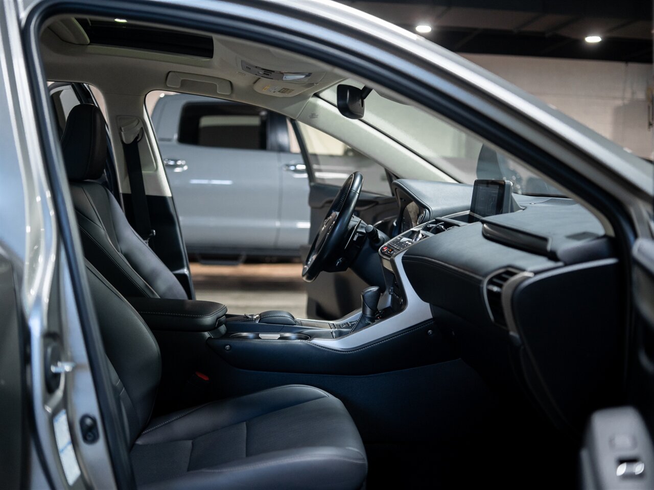 2020 Lexus NX 300 - Photo 26 - Peoria, IL 61615