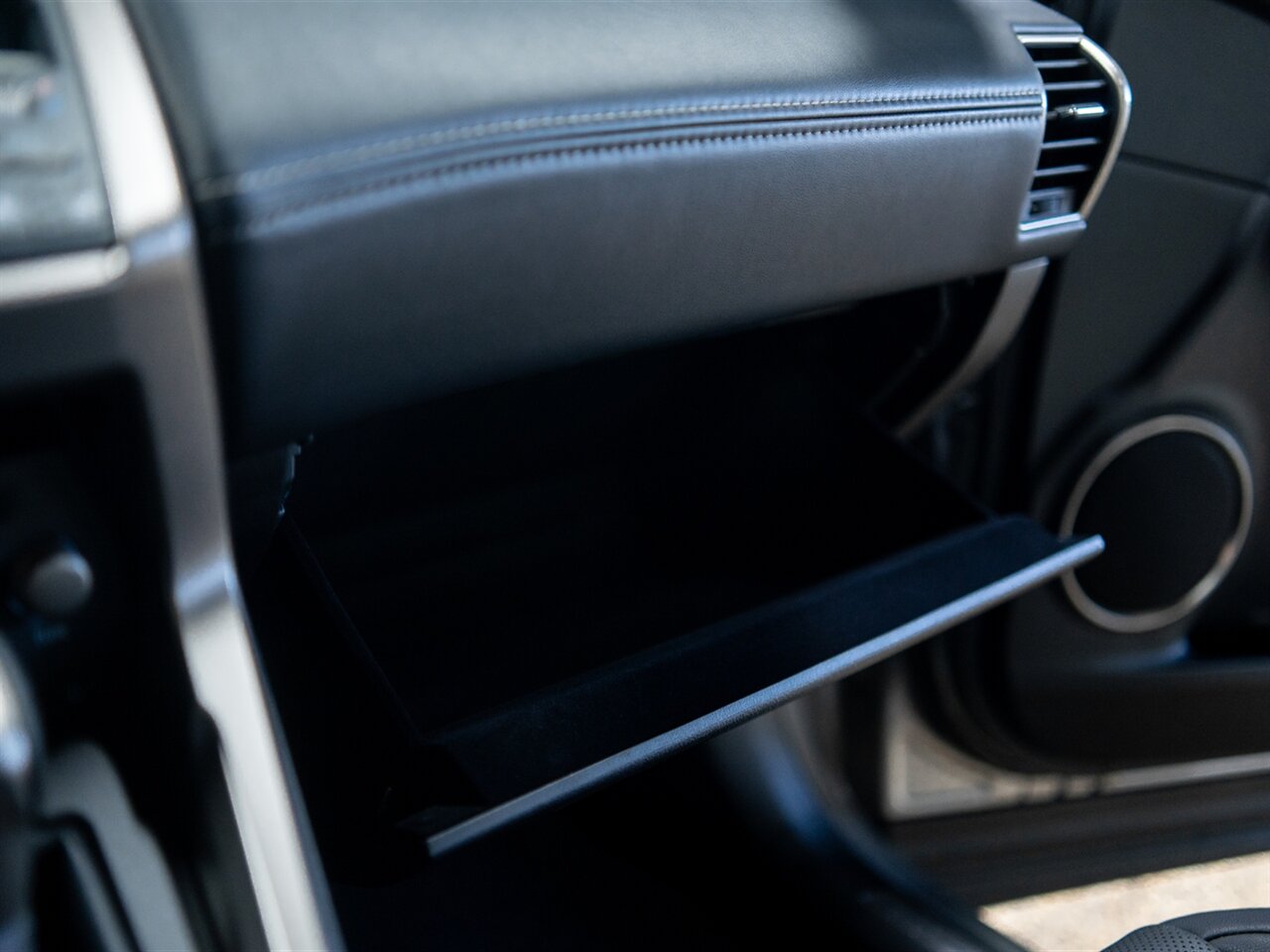 2020 Lexus NX 300 - Photo 29 - Peoria, IL 61615