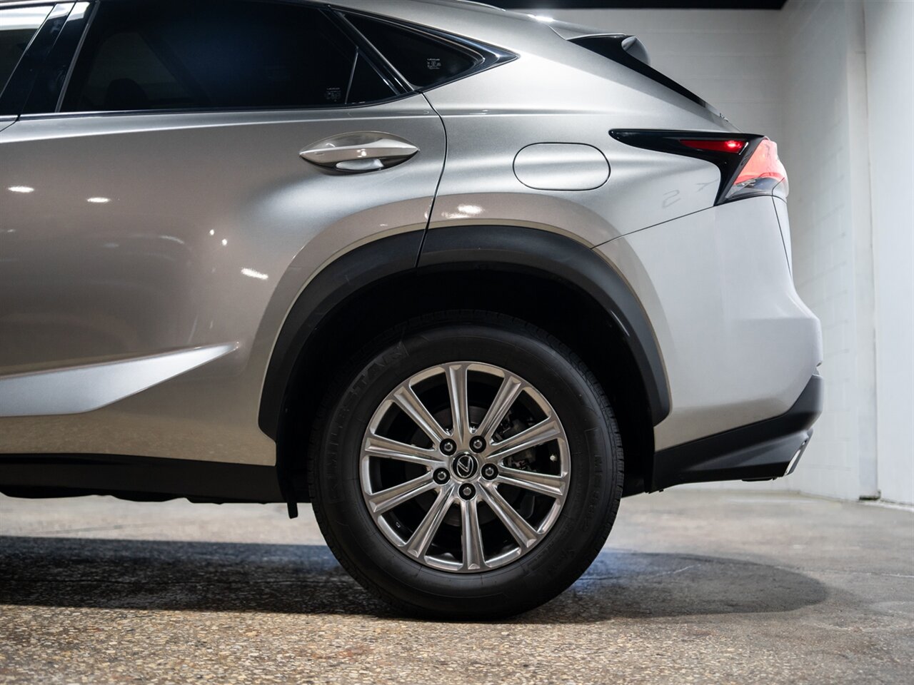 2020 Lexus NX 300 - Photo 13 - Peoria, IL 61615