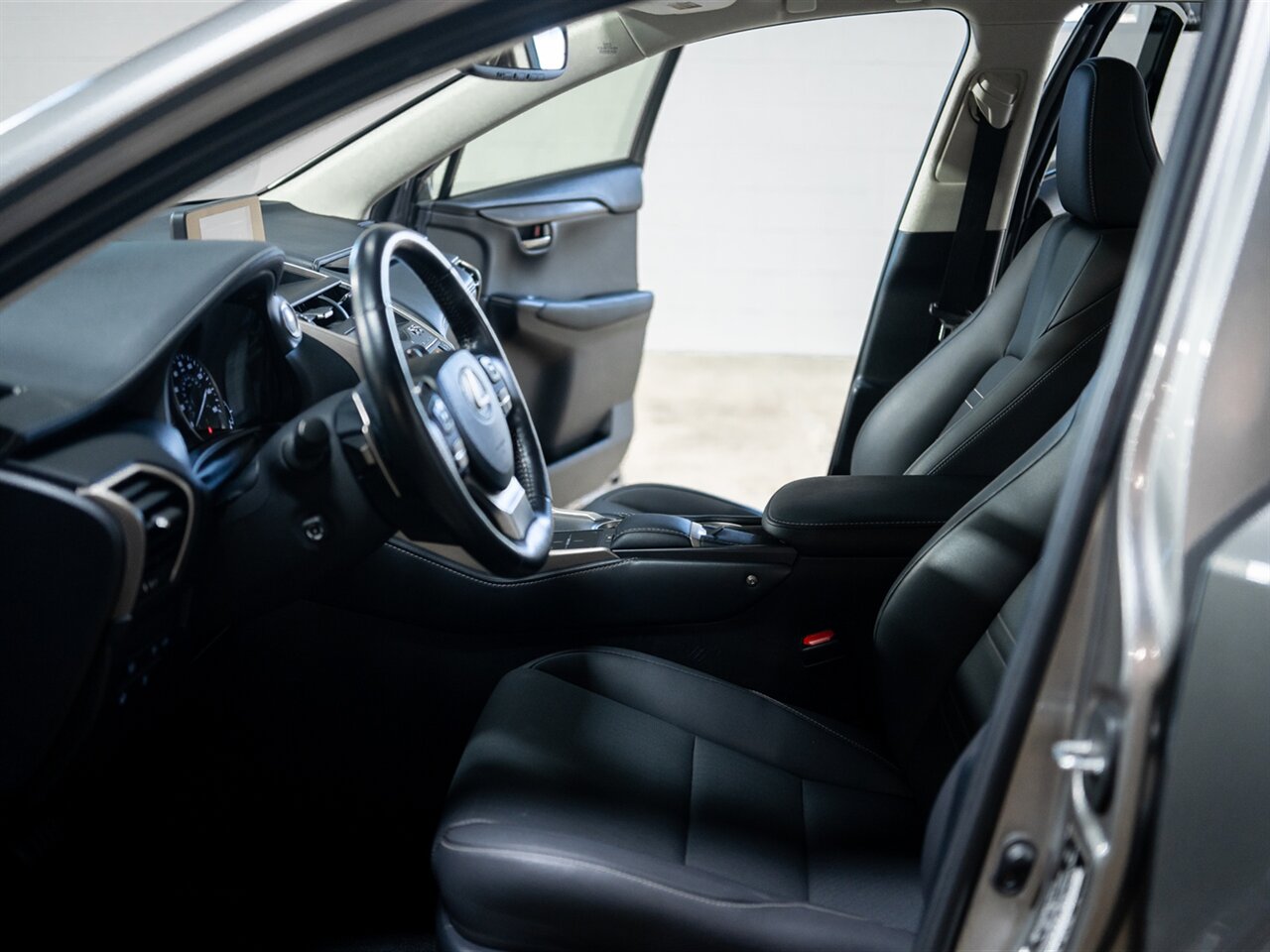 2020 Lexus NX 300 - Photo 24 - Peoria, IL 61615