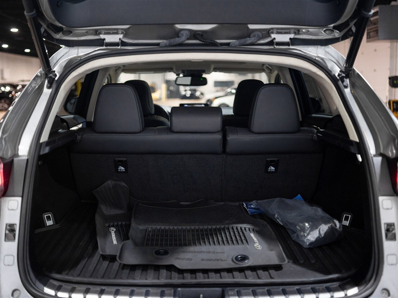 2020 Lexus NX 300 - Photo 31 - Peoria, IL 61615