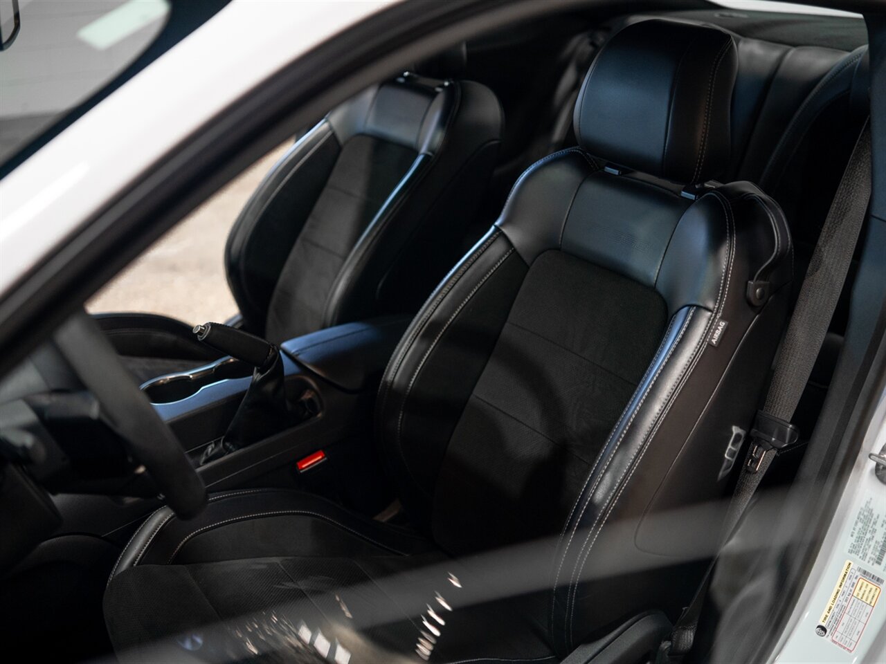 2016 Ford Mustang Shelby GT350   - Photo 37 - Peoria, IL 61615