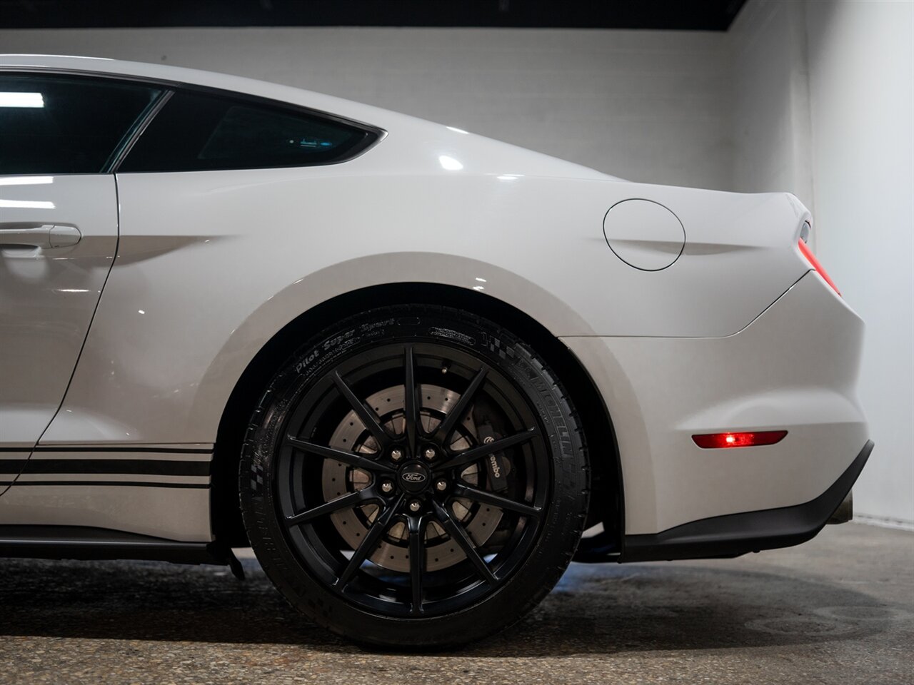 2016 Ford Mustang Shelby GT350   - Photo 15 - Peoria, IL 61615