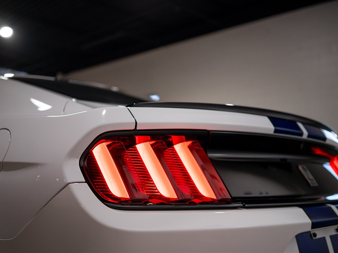 2016 Ford Mustang Shelby GT350   - Photo 18 - Peoria, IL 61615