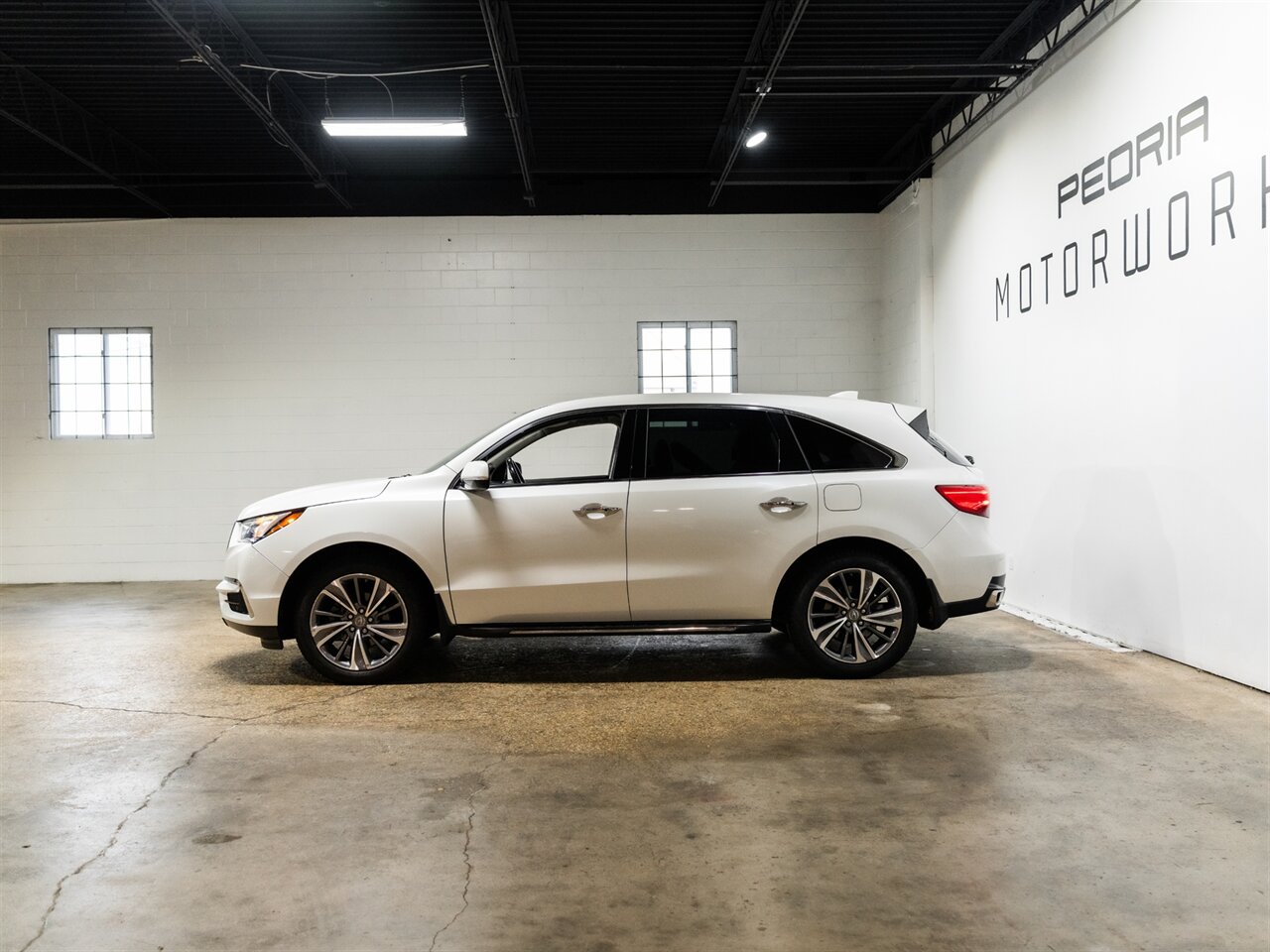 2018 Acura MDX w/Tech - Photo 5 - Peoria, IL 61615