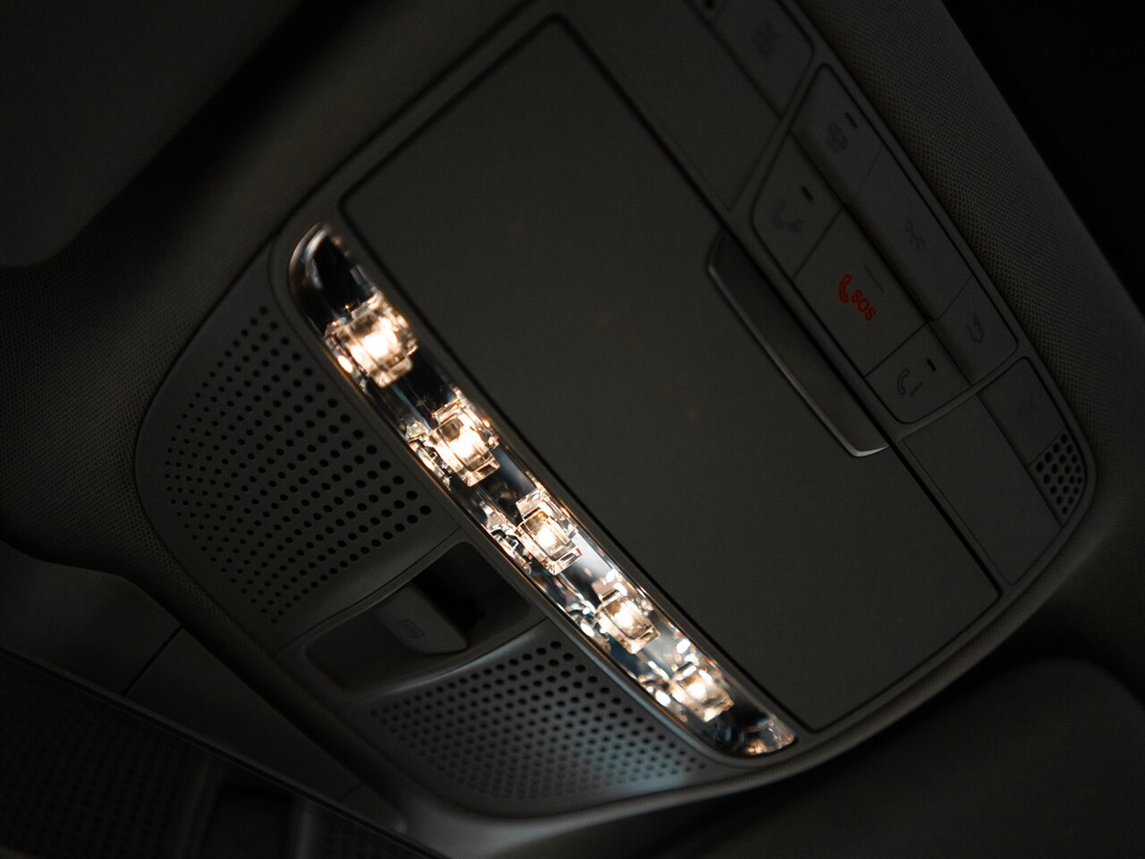 2017 Mercedes-Benz E 300 - Photo 46 - Peoria, IL 61615