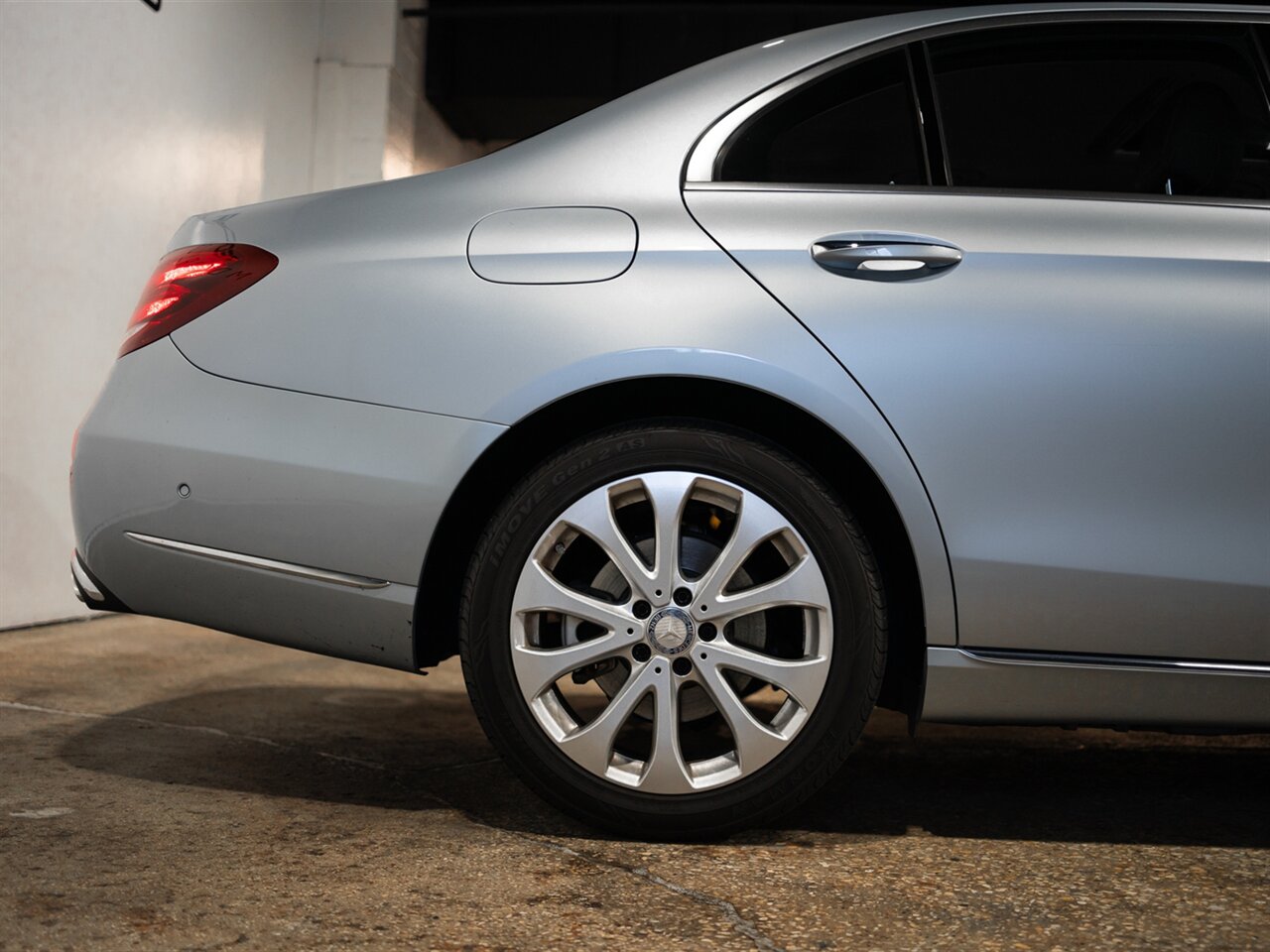 2017 Mercedes-Benz E 300 - Photo 15 - Peoria, IL 61615